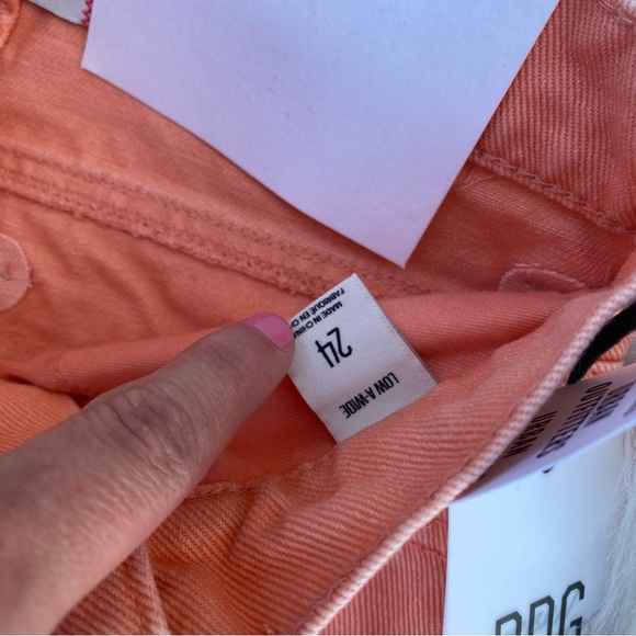 BDG Urban Outfitters Low a-Wide Jean Orange Peachy NWT - Picture 3 of 4